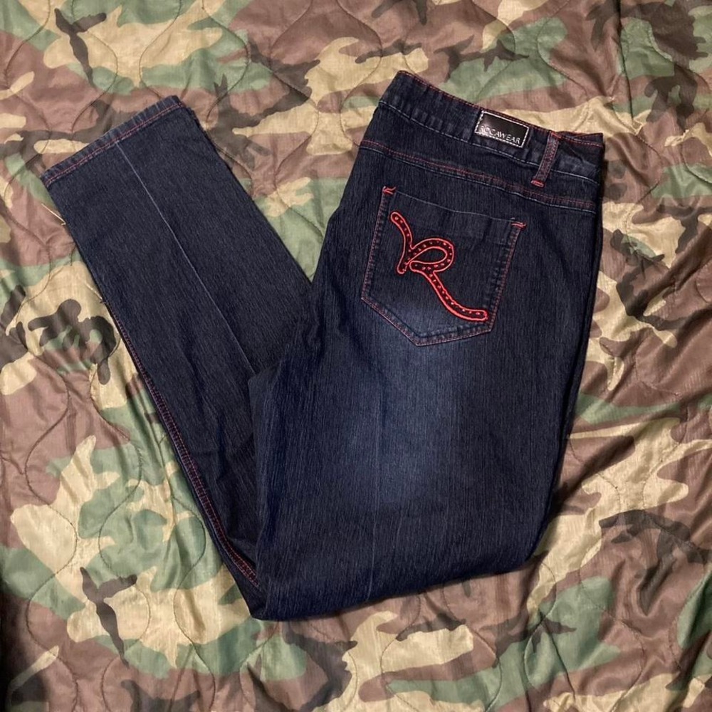Women's Y2K Rocawear embroidered embellished jeans size‎ 42/34